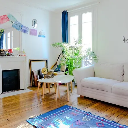 Bright And Spacious Apt In Les Buttes Chaumont