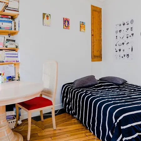Bright And Spacious Apt In Les Buttes Chaumont Apartment Paris