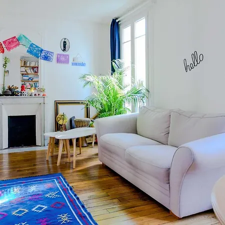 Bright And Spacious Apt In Les Buttes Chaumont Apartment